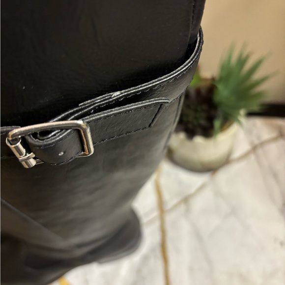 Rampage black boots with inside half zipper; nice and comfortable; very pretty - Picture 8 of 14